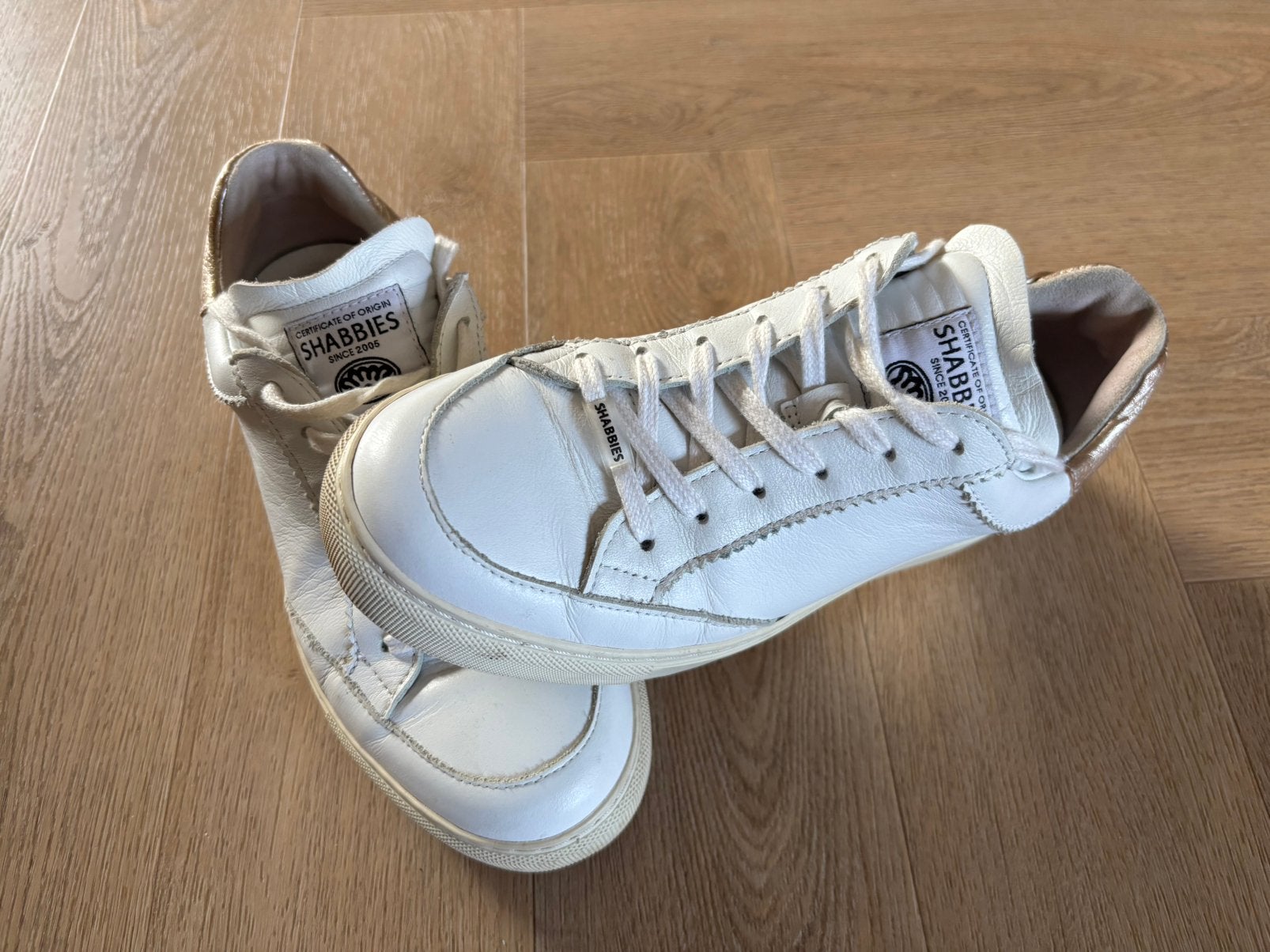 Shabbies Amsterdam sneakers maat 38 wit met goud, Ophalen of Verzenden, Gedragen, Wit, Sneakers of Gympen
