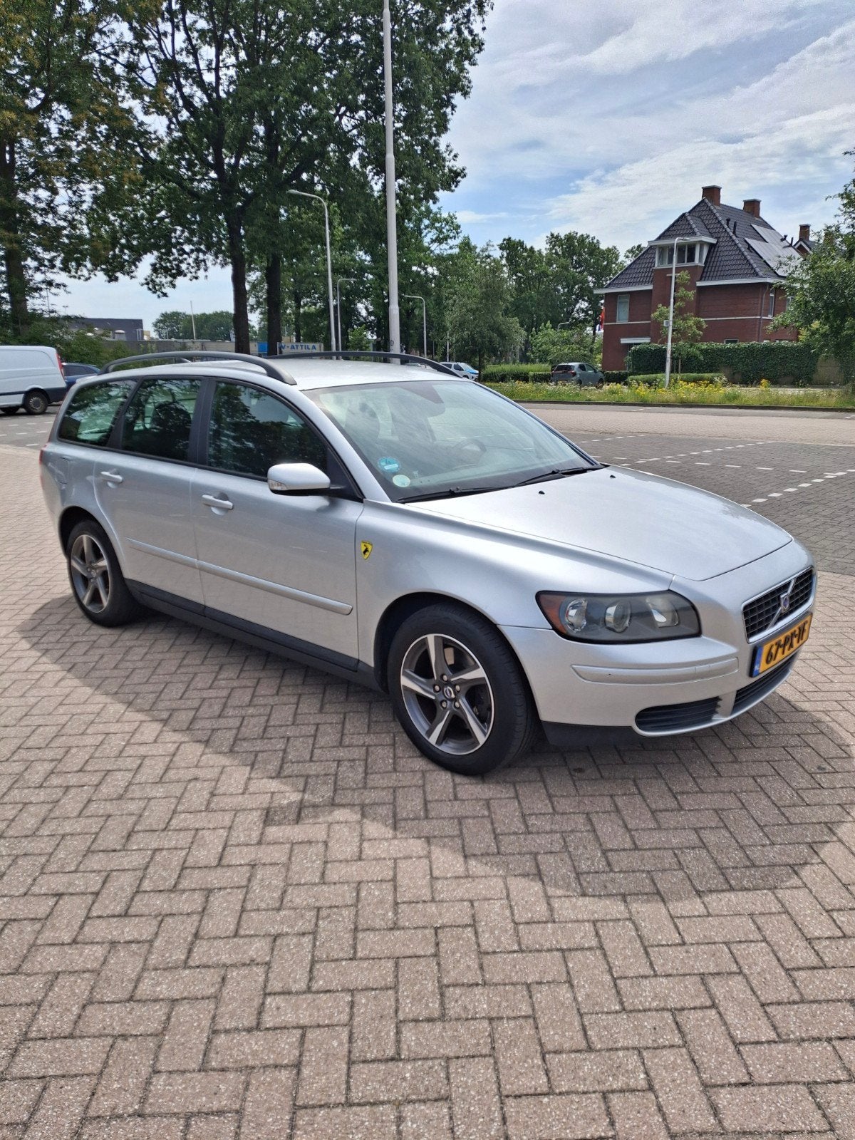 Volvo V50 2.4 180PK | Zeer mooie auto | Lage km stand NAP, Auto's, Stof, Zwart, 700 kg, Origineel Nederlands
