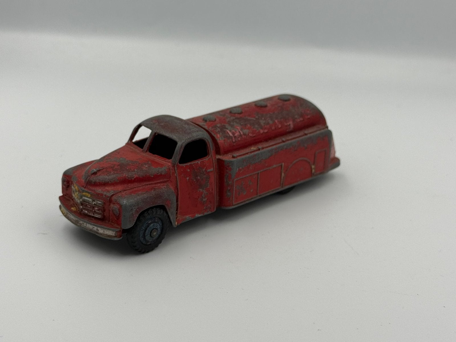 Dinky Toys Studebaker Mobilgas rood, Ophalen of Verzenden, Zo goed als nieuw, Auto, Dinky Toys