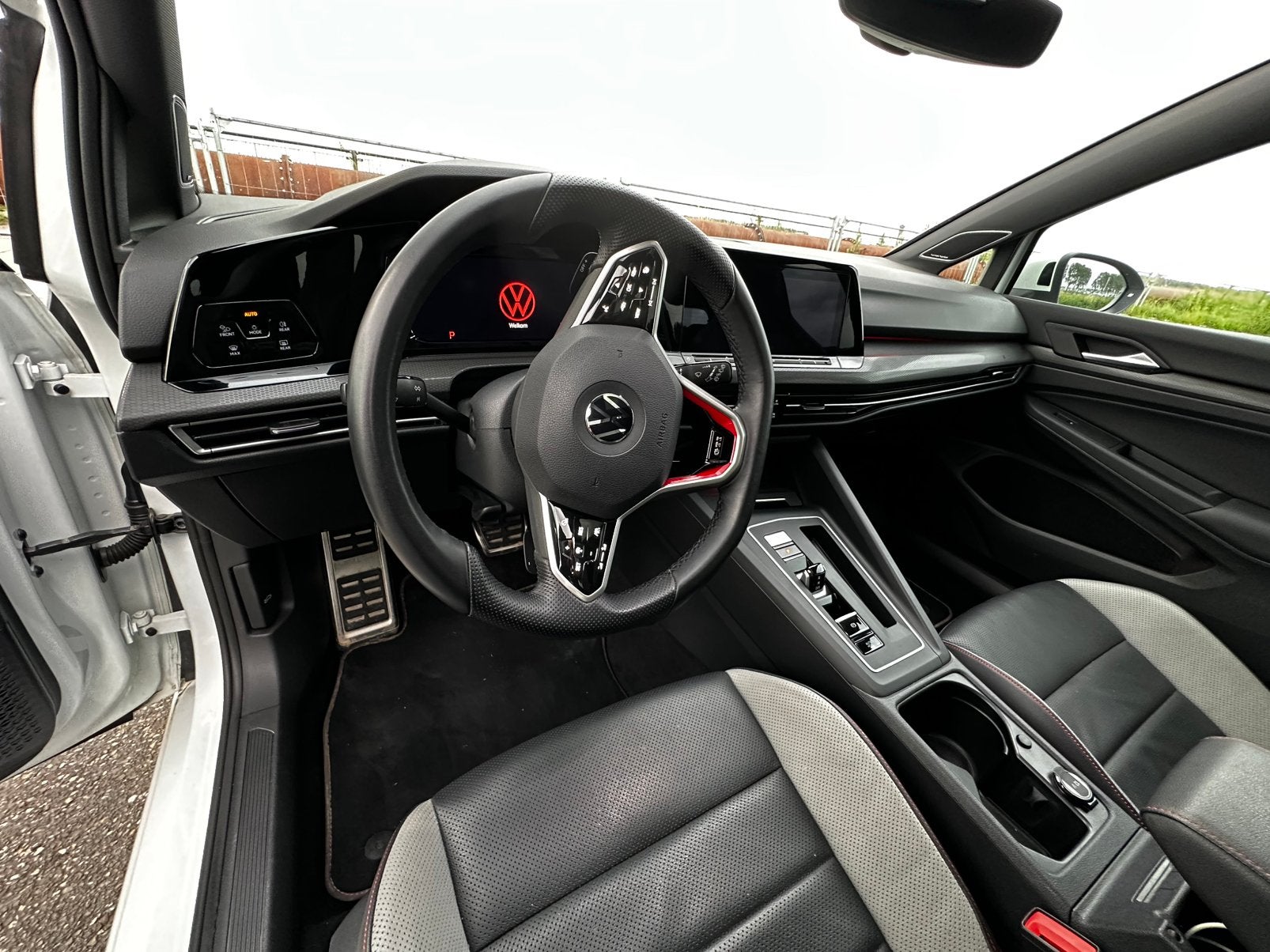 Golf 8 2.0 GTI, Auto's, Volkswagen, Wit, Dealer onderhouden, Parkeerassistent, Hatchback