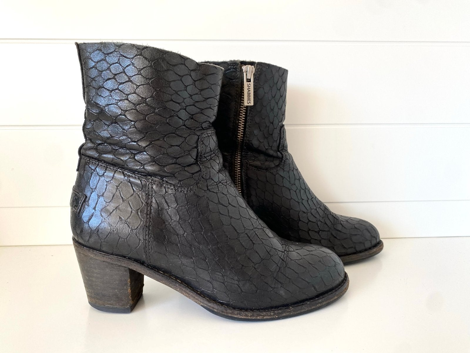 Shabbies Amsterdam Enkellaarzen met Slangenprint - Maat 36, Kleding | Dames, Schoenen, Ophalen of Verzenden, Gedragen, Zwart, Lage of Enkellaarzen
