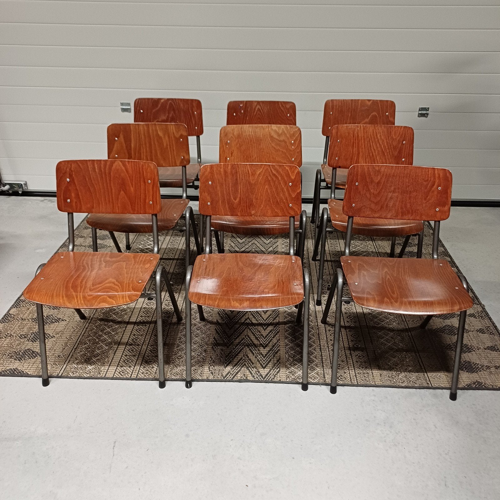 9 x vintage design schoolstoelen partij stoelen, Ophalen, Gebruikt, Bruin, Vijf, Zes of meer stoelen