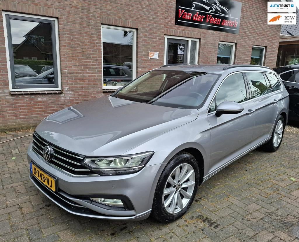 Volkswagen Passat Variant 1.5 TSI Business +. 100 % onderhou, 4 cilinders, 150 pk, 1379 kg, 1600 kg