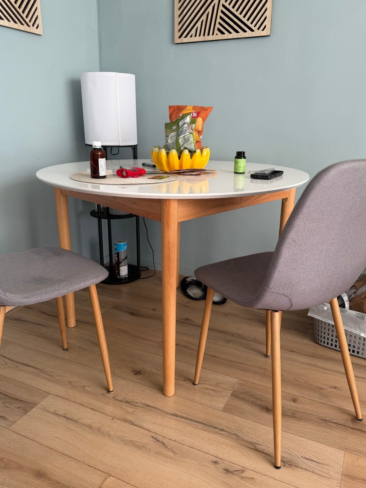 Mooie uitschuifbare eettafel van JYSK + 4 stoelen - €250, Ophalen, Rechthoekig, 200 cm of meer, 50 tot 100 cm