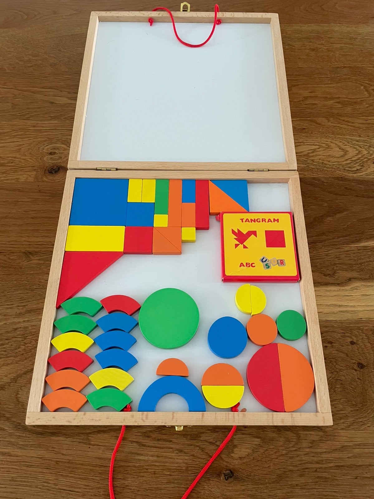 Djeco houten magneet koffer, Ophalen of Verzenden, Zo goed als nieuw