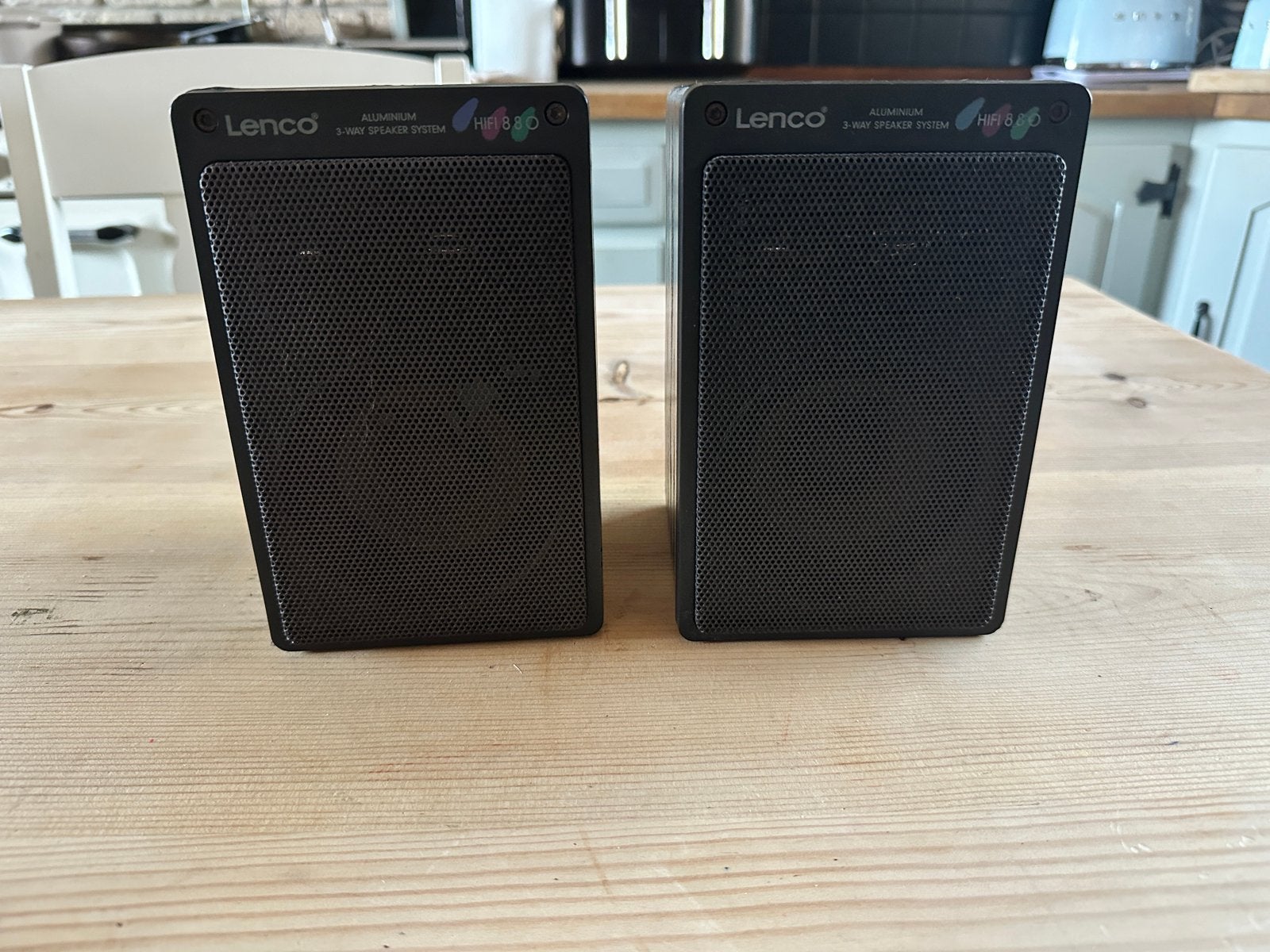 2x Lenco Hifi880 speakers