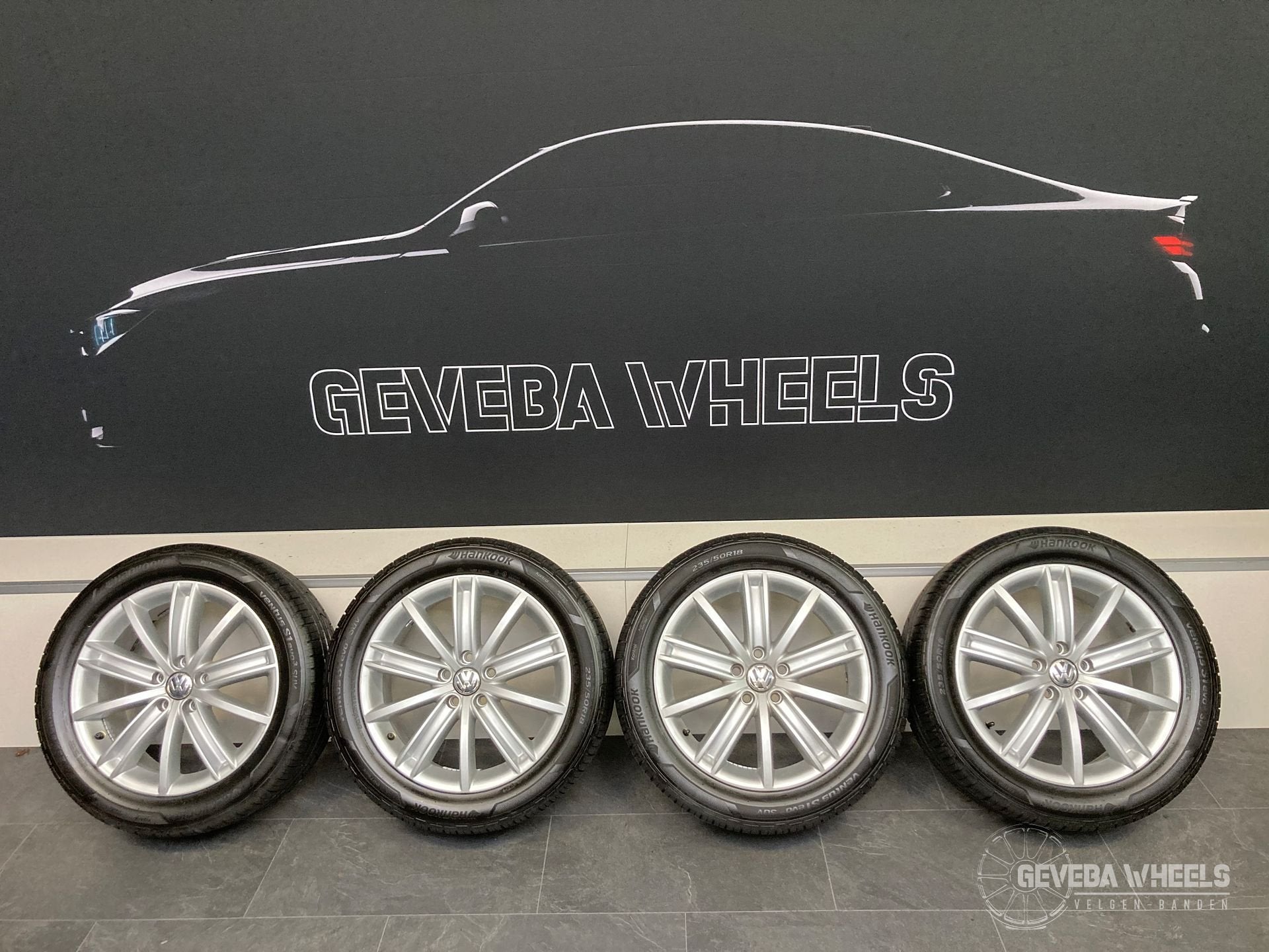 18” originele Volkswagen Tiguan 5N0 velgen + banden 5x112, 18 inch, Gebruikt, -, -