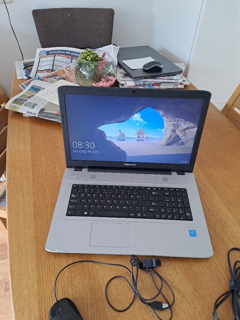 LAPTOP WERKEND, Ophalen, Gebruikt, Medion, Geen idee