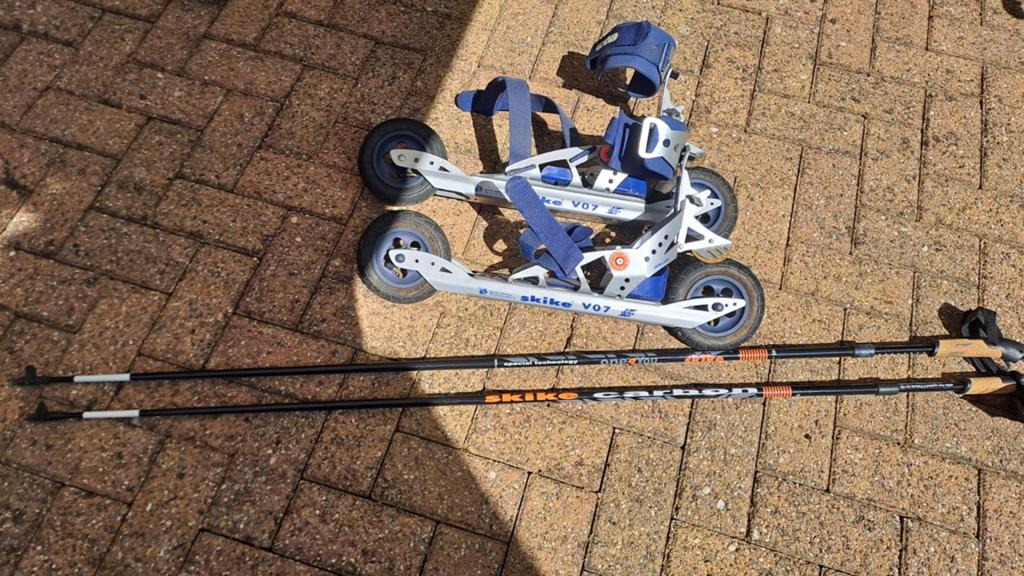 Mooie Skike V07 rollerski's met goede banden, Ophalen
