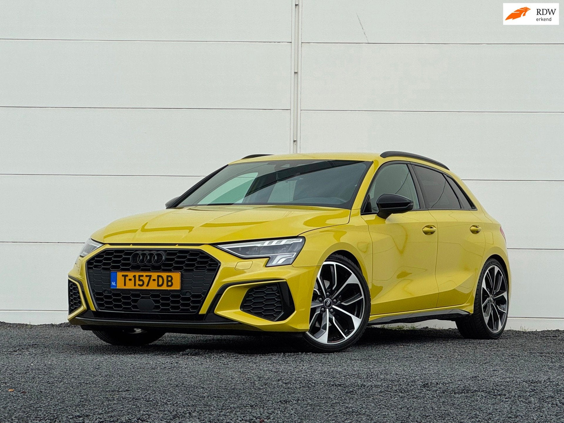 Audi A3 Sportback 35 TFSI S-Line B&O Adapt Cruise Standkache, Auto's, Automatische klimaatregeling, 4 cilinders, 150 pk, Geel