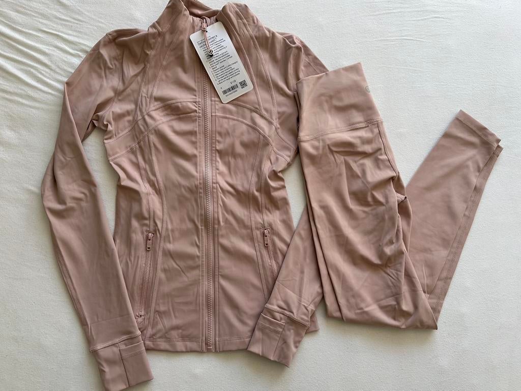 Lululemon Define Jacket & Legging Set - Nieuw, Beige, Nieuw, Ophalen of Verzenden, Fitness of Aerobics