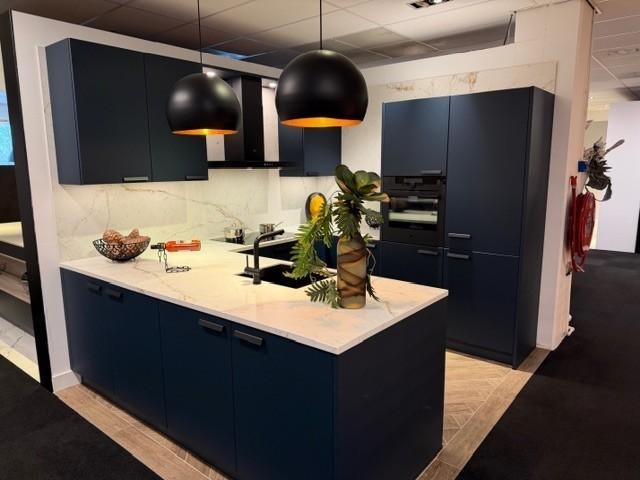 Showroom keuken voor maar €9.750,-, Ophalen, Overige materialen, Blauw, Overige typen