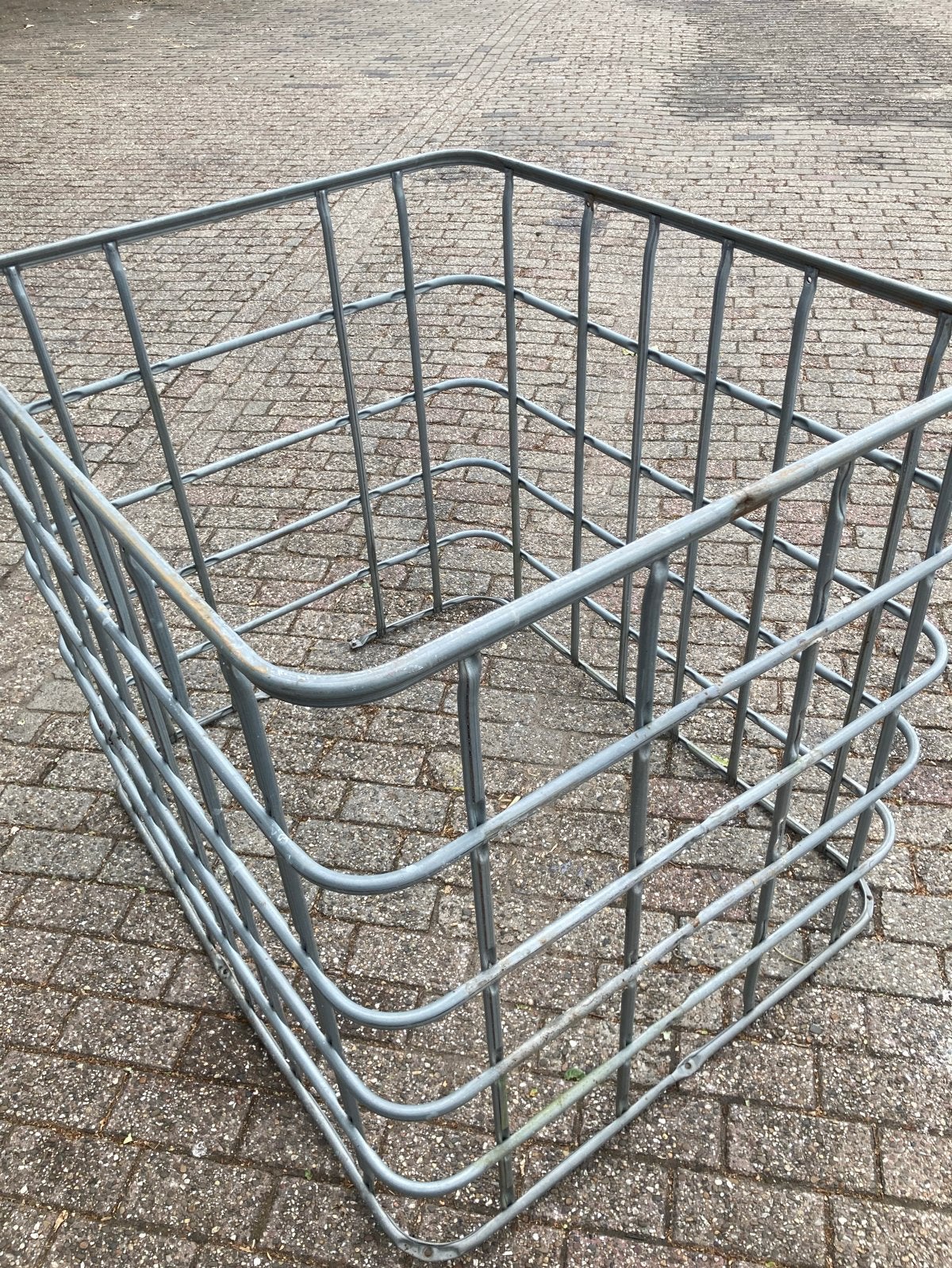 Ibc krat in goede staat, Ophalen, Gebruikt, Metaal