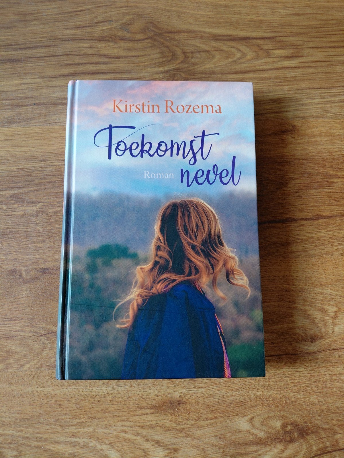 Roman • Kirstin Rozema - Toekomstnevel, Ophalen of Verzenden, Zo goed als nieuw, Kirstin Rozema