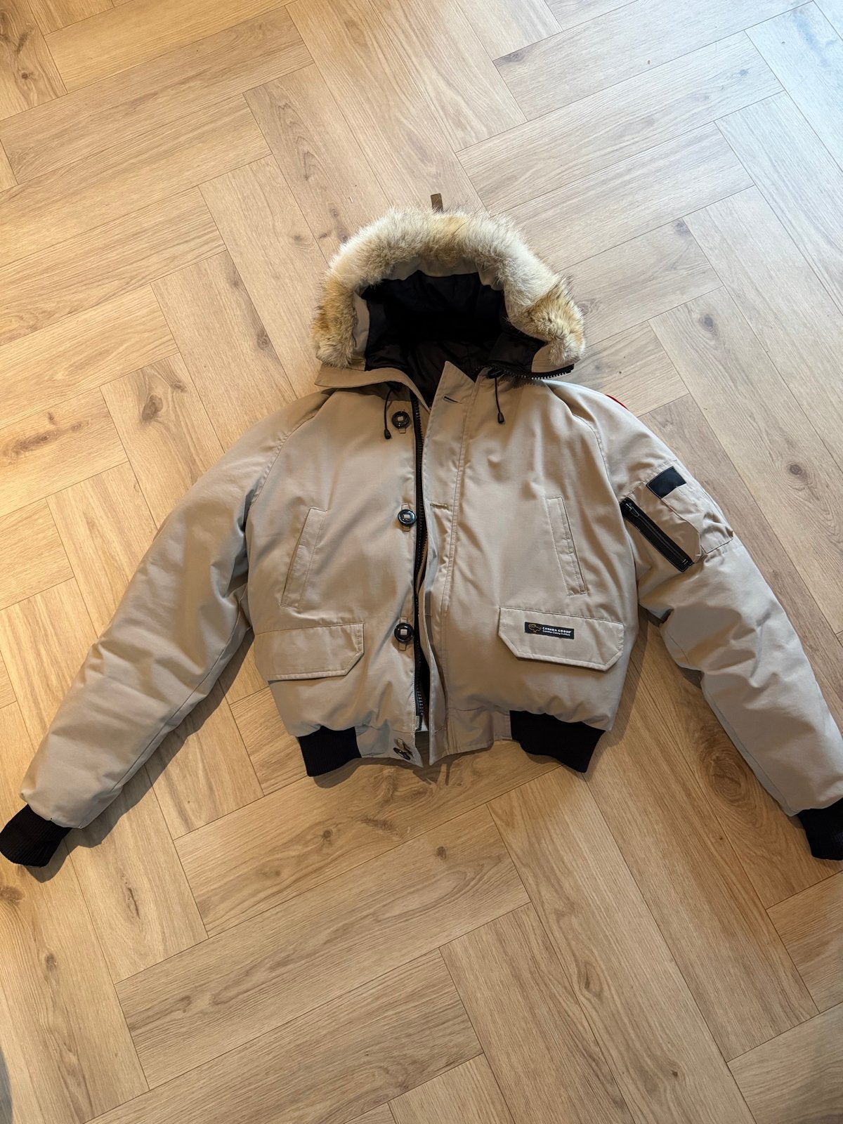 Canada Goose Chilliwack Bomber - Maat L, Ophalen of Verzenden, Gedragen, Maat 52/54 (L), Beige
