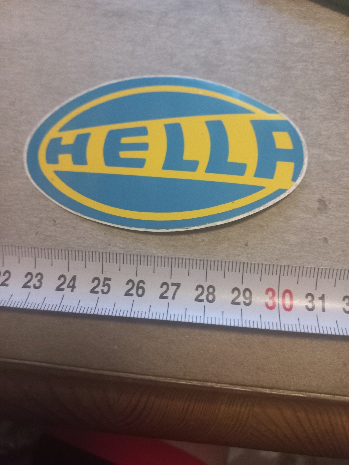 Hella logo, Ophalen of Verzenden, Zo goed als nieuw