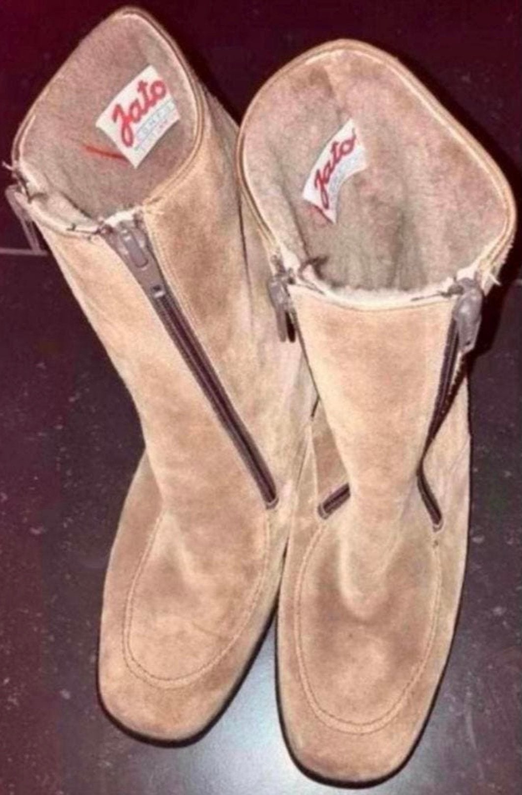 NIEUWE suède laarsjes met échte lamsvacht!!maat 41, Beige, Lage of Enkellaarzen, Nieuw, Ophalen of Verzenden