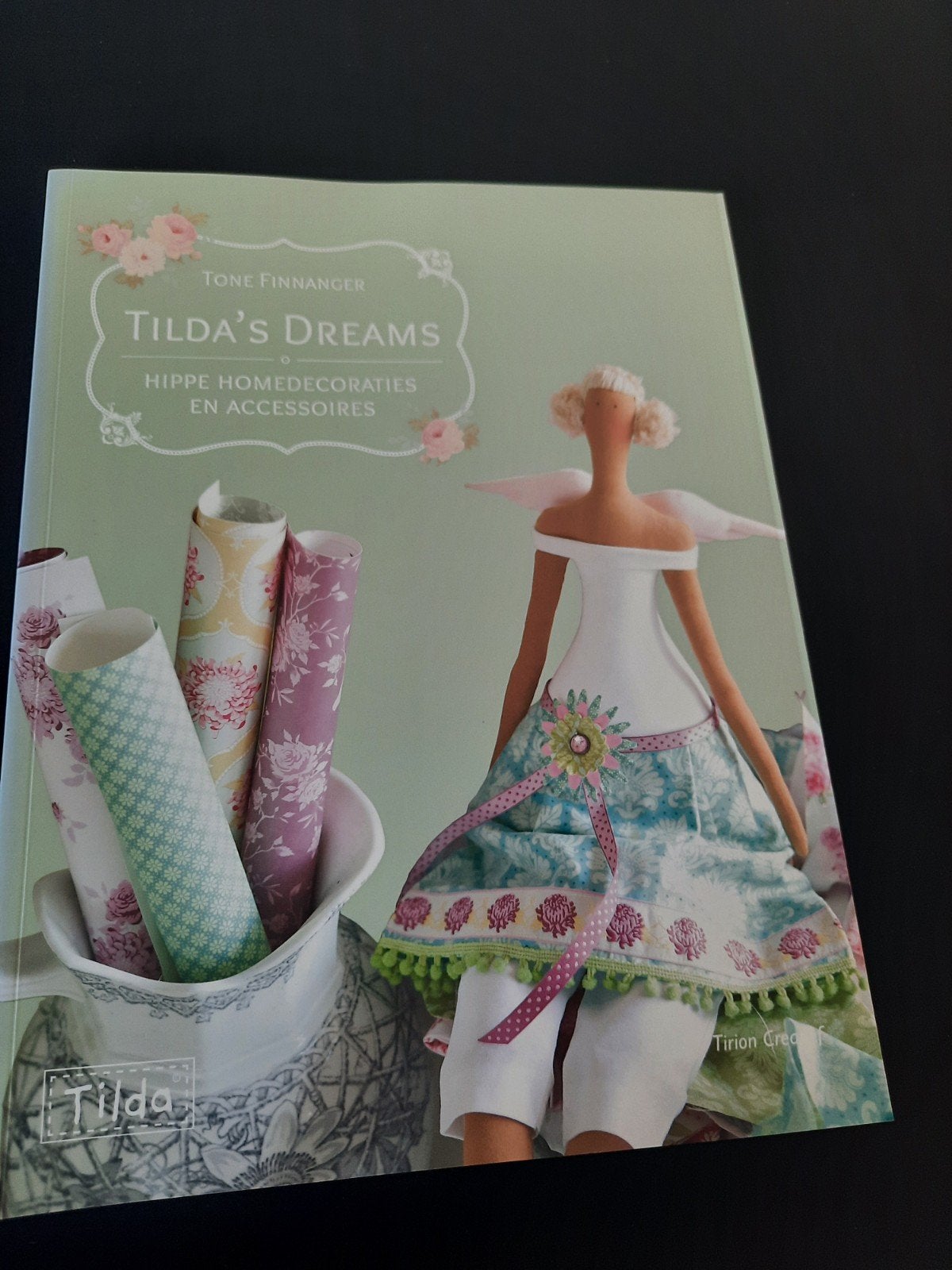 Tilda's dreams, Boeken, Tone Finnanger, Nieuw, Ophalen of Verzenden, Borduren en Naaien