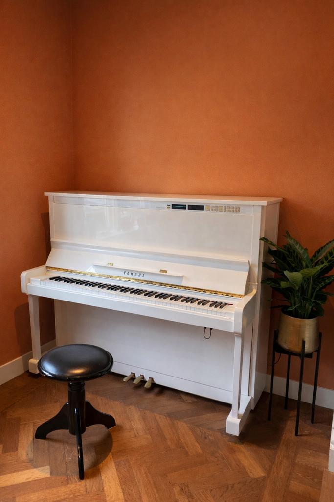 Yamaha U1 disklavier piano, Ophalen, Wit, Zo goed als nieuw, Piano