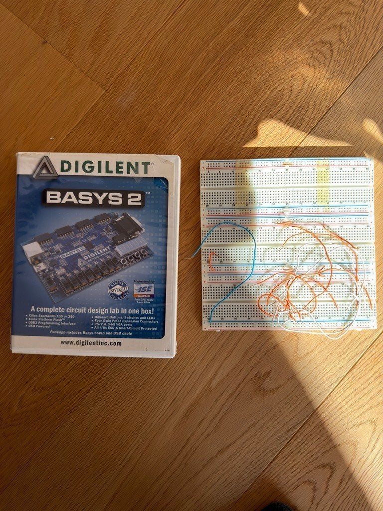 Digilent Basys 2 FPGA Development Board Kit + Breadboard, Ophalen, Gebruikt