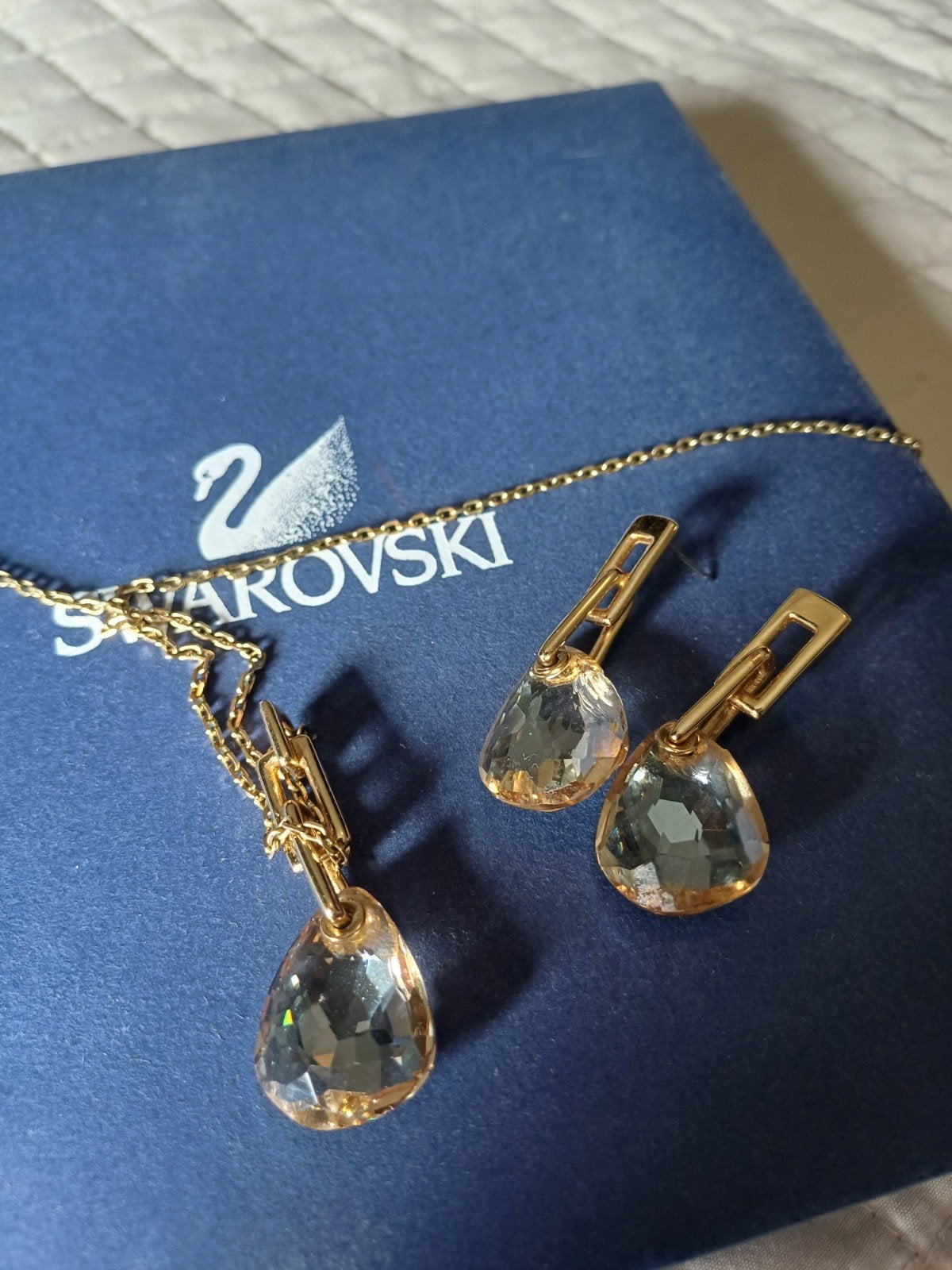 Swarovski sieraden set: ketting, oorbellen, ring en armband, Sieraden, Tassen en Uiterlijk, Oorbellen, Zo goed als nieuw, Hangers