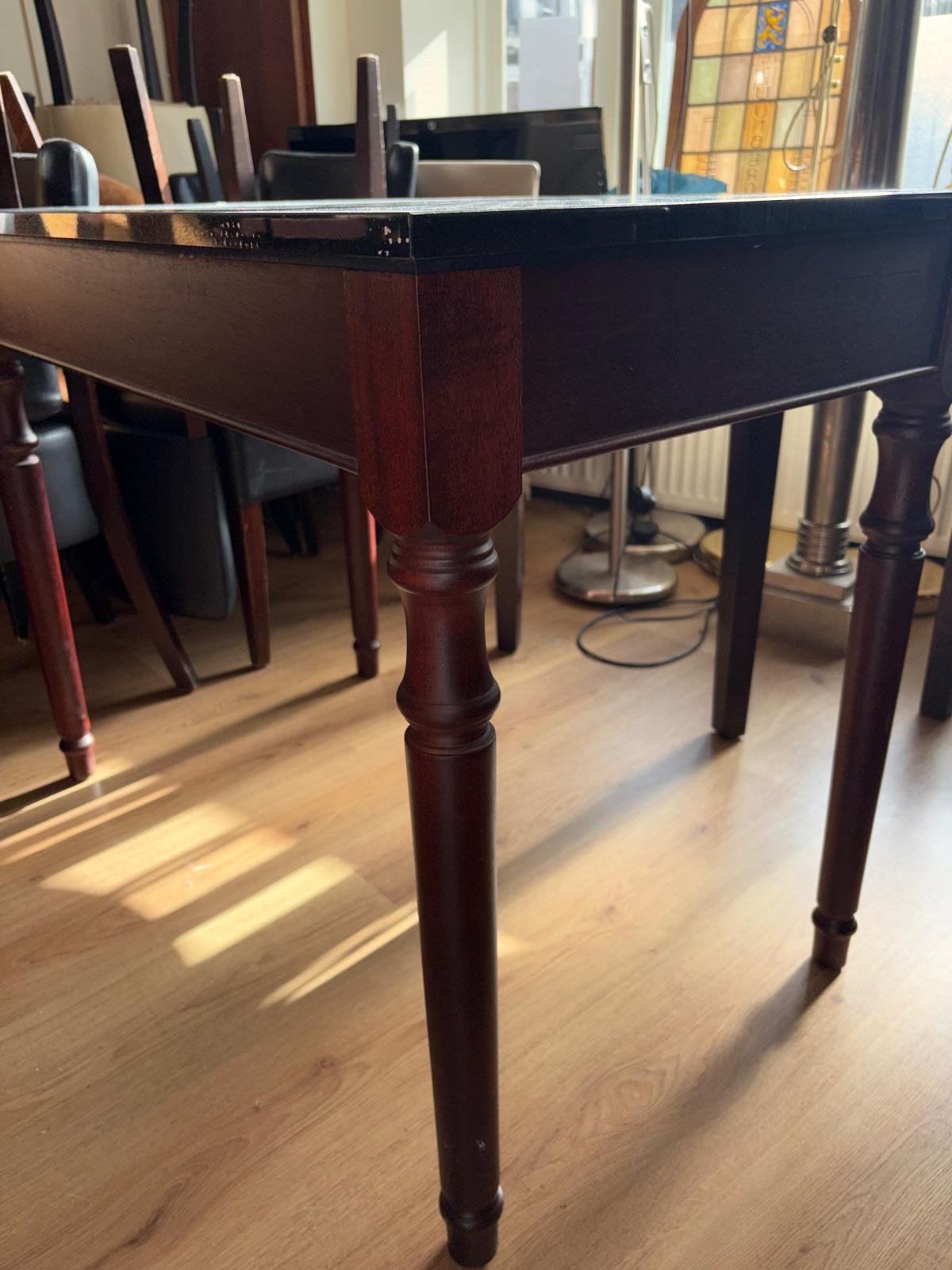 Antiek bureau / tafel met soort marmeren blad, Ophalen