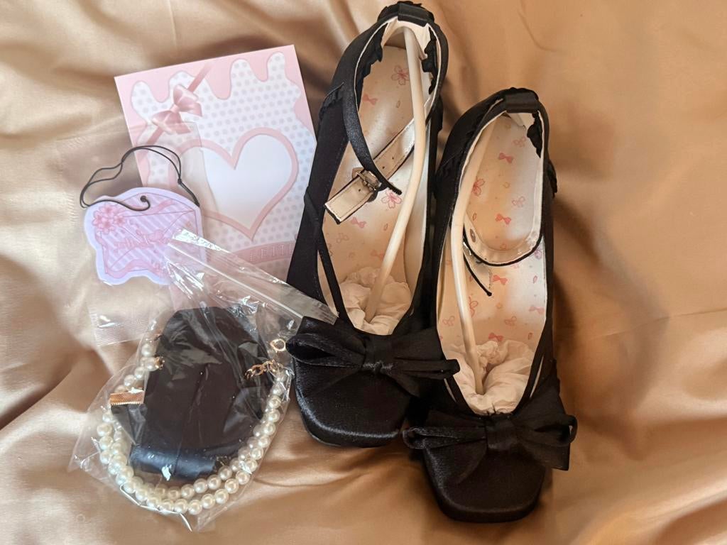 Ballerinahakken (38), Schoenen met lage hakken, Zwart, Nieuw, Ophalen of Verzenden