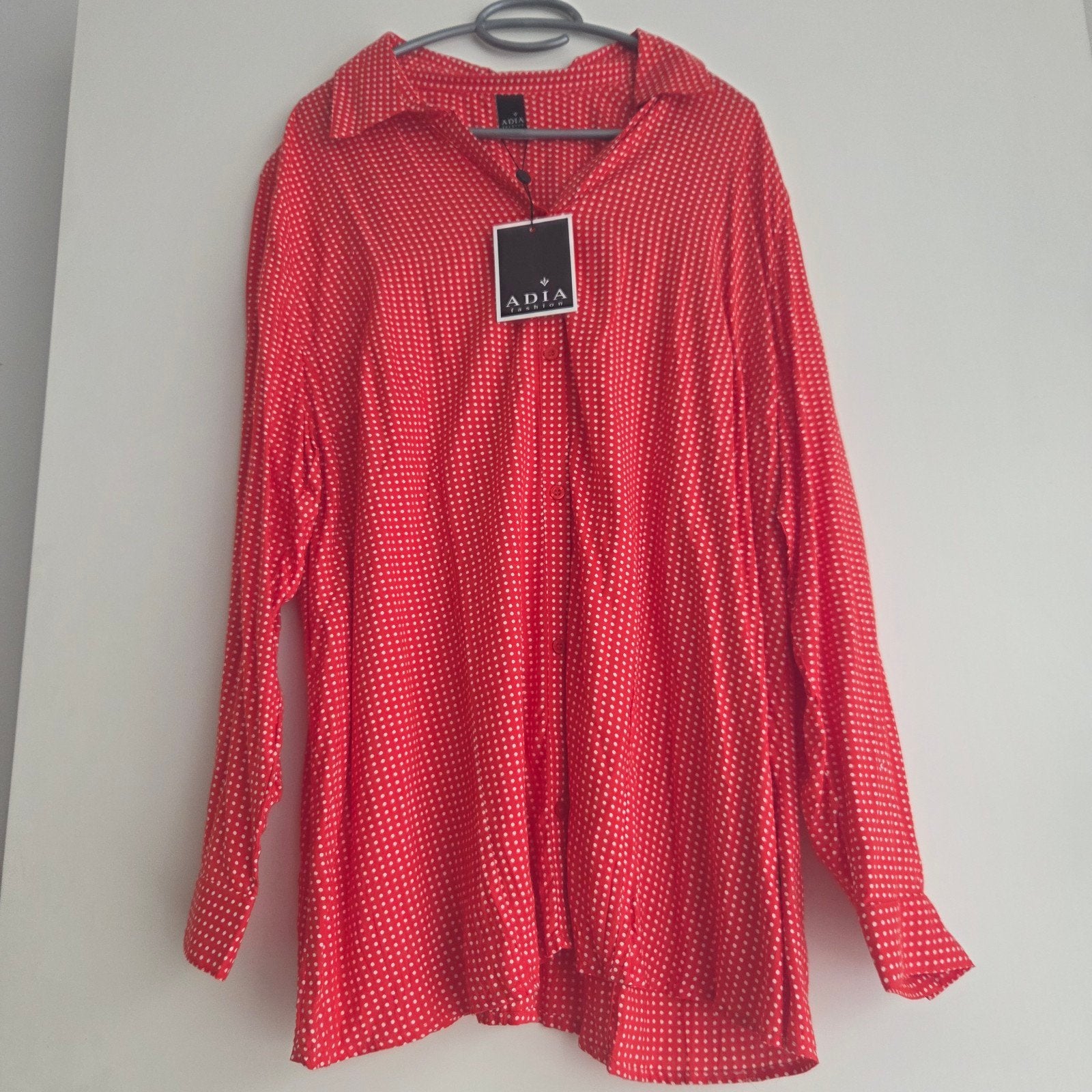 Adia Rode Blouse met Witte Stippen - Maat M (46/48), Kleding | Dames, Maat 46/48 (XL) of groter, Nieuw, Ophalen of Verzenden, Adia