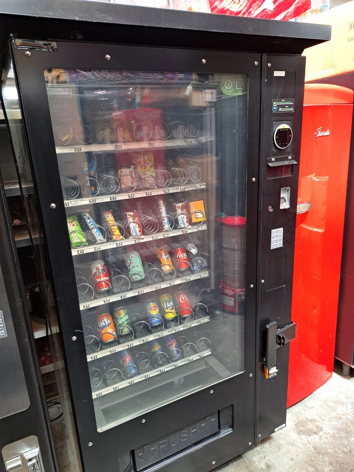 Vendo OUTDOOR combi automaat gekoeld, Ophalen