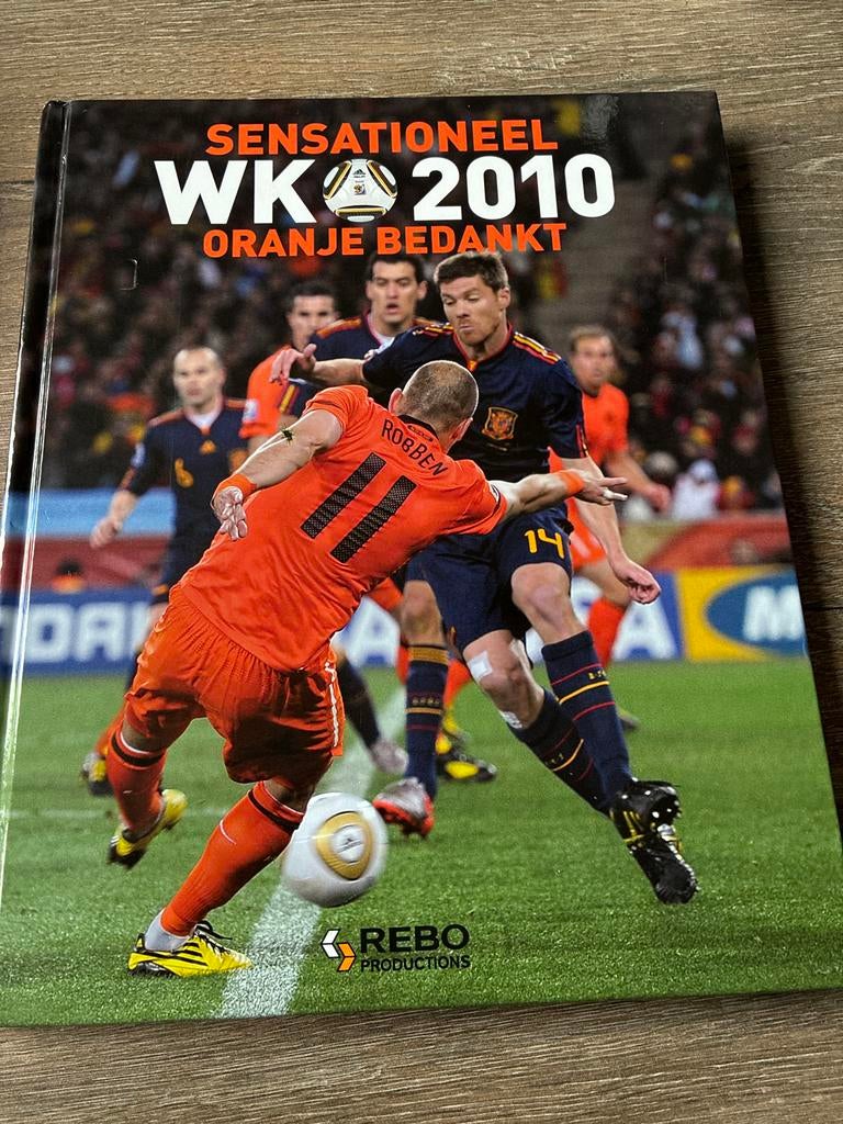 Sensationeel WK 2010 Oranje Bedankt - Voetbalboek, Ophalen of Verzenden, Zo goed als nieuw, Balsport