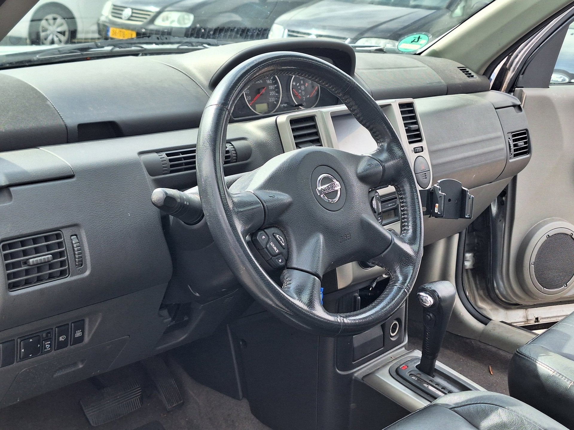 Nissan X-Trail €3849,-2.5 Elegance Automaat Navigatie Leer, Auto's, Nissan, Automaat, Gebruikt, Zwart, 4 cilinders