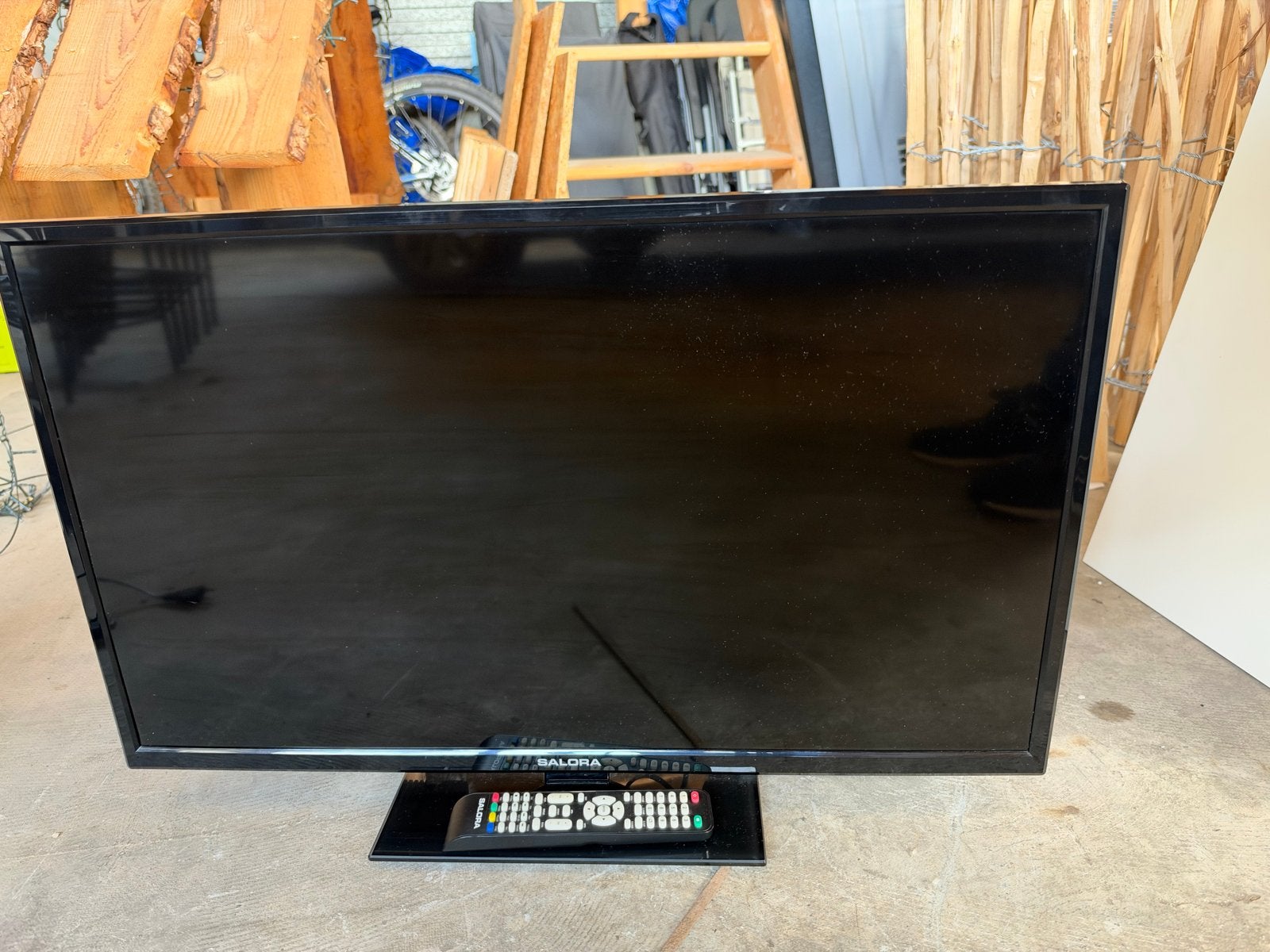 Salora 32" HD LED TV - Model 32LED1800, HD Ready (720p), 80 tot 100 cm, Ophalen, Overige merken