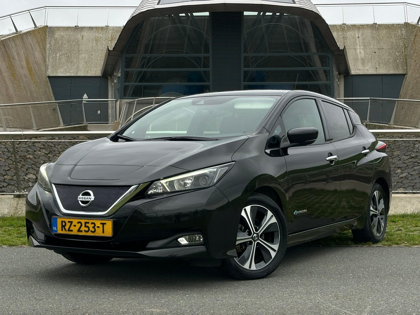 Nissan Leaf Electric 40kWh 2018 | 84% SOH | LED | CRUISE, Stof, Zwart, 150 pk, Zwart