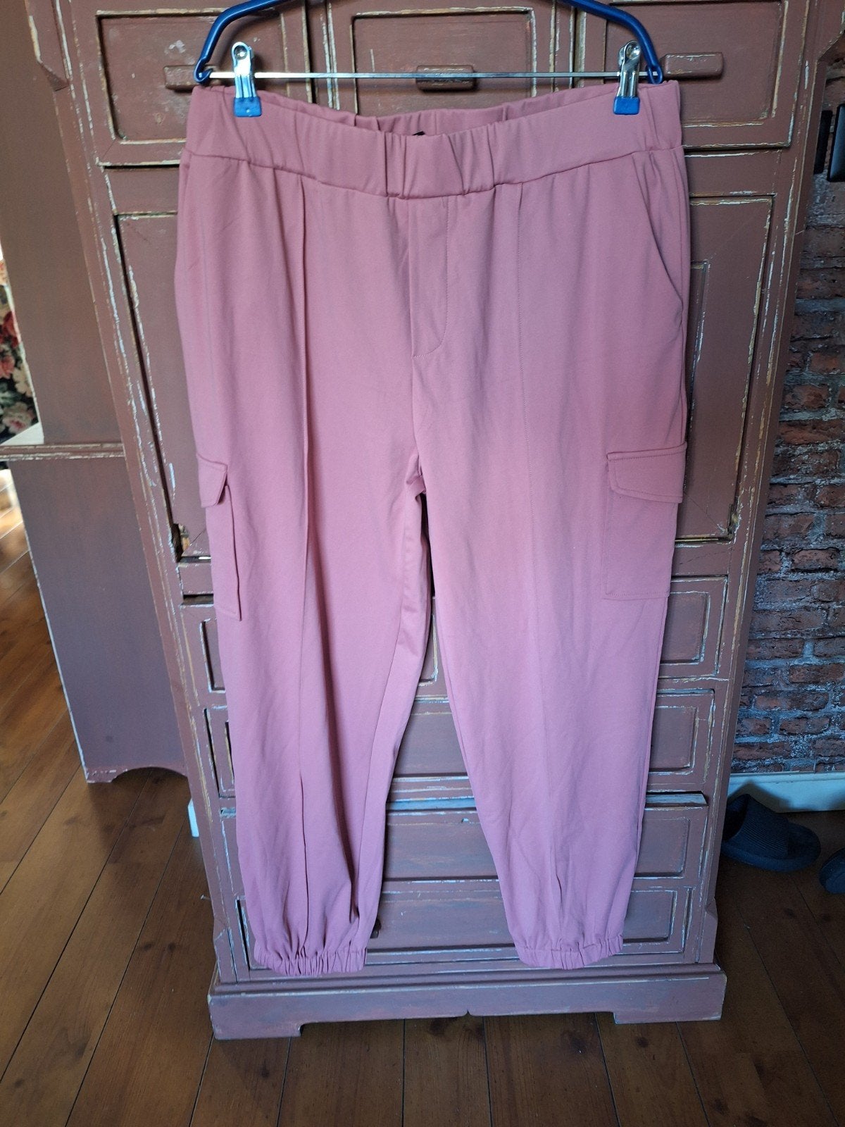 Norah broek 44 oudrose, Maat 42/44 (L), Ophalen of Verzenden, Zo goed als nieuw, Roze