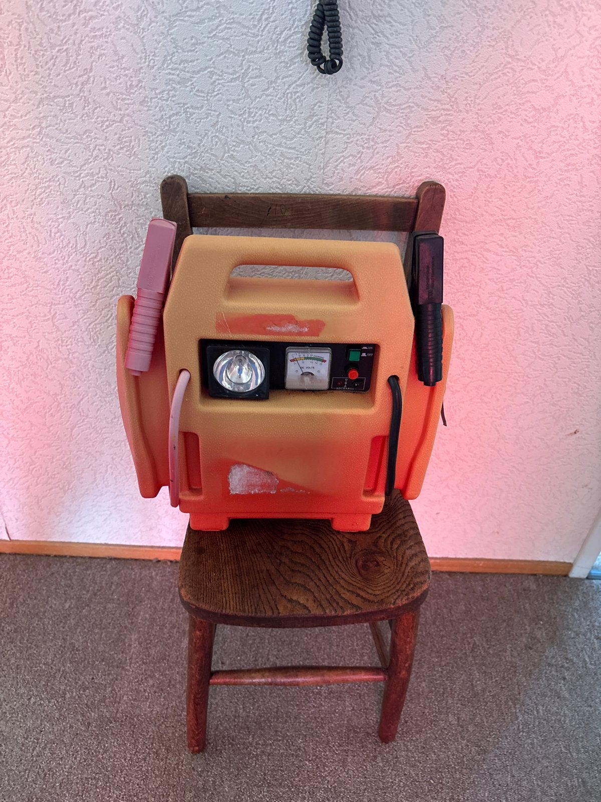 Draagbare startbooster met lamp en voltmeter, Ophalen, Gebruikt