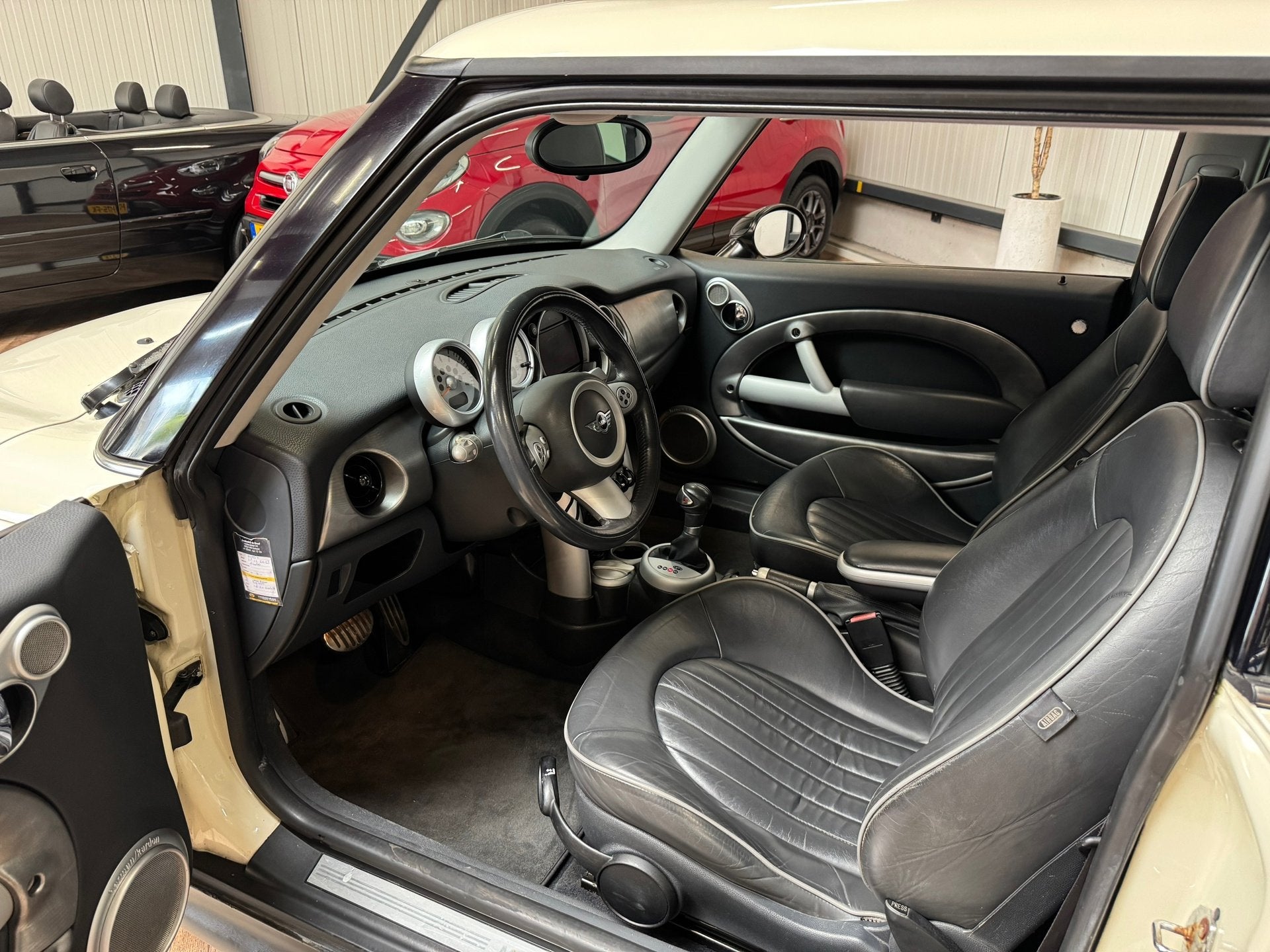 Foto 4 van Mini 3-Deurs 1.6 Cooper S Chili Automaat / LEDER / NAVI / CL