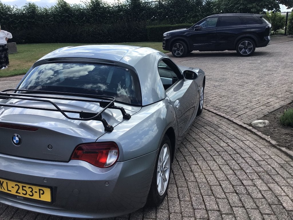 BMW Z4 2.0 I Roadster 2006 Grijs, Auto's, BMW, 13 km/l, 1995 cc, Zwart, 4 cilinders