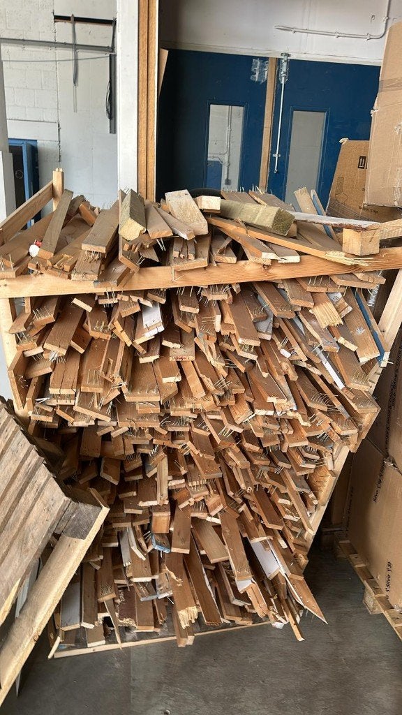 Gratis af te halen – houten latten/resthout met spijkers, Minder dan 3 m³, Ophalen
