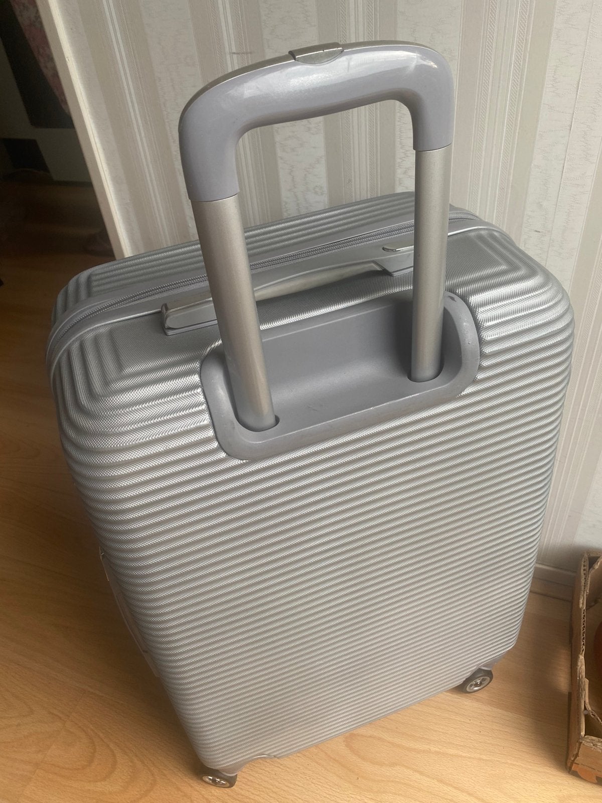 Decent koffer, Hard kunststof, 45 tot 55 cm, Slot, Ophalen of Verzenden