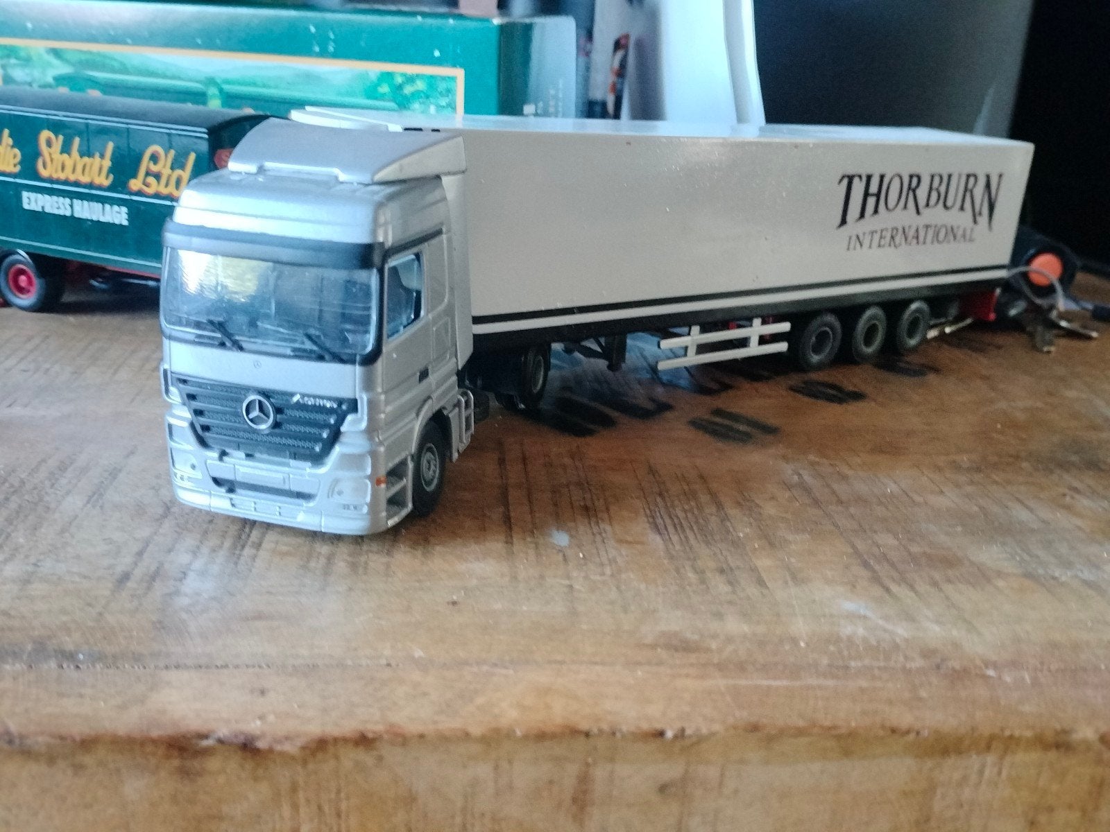 Thor Burn international, Ophalen of Verzenden, Zo goed als nieuw, Bus of Vrachtwagen, Lion Toys