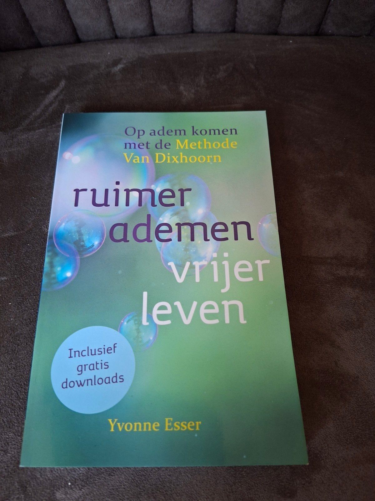 Ruimer ademen, vrijer leven - Yvonne Esser, Boeken, Ophalen of Verzenden, Zo goed als nieuw, Gezondheid en Conditie, Yvonne Esser