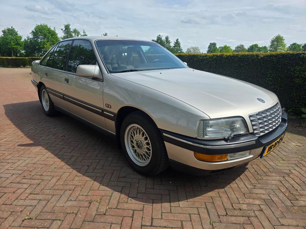 Opel Senator 3.0L 24V CD / 2 jaar APK / Airco / Org NL, Automaat, 2969 cc, Origineel Nederlands, Grijs