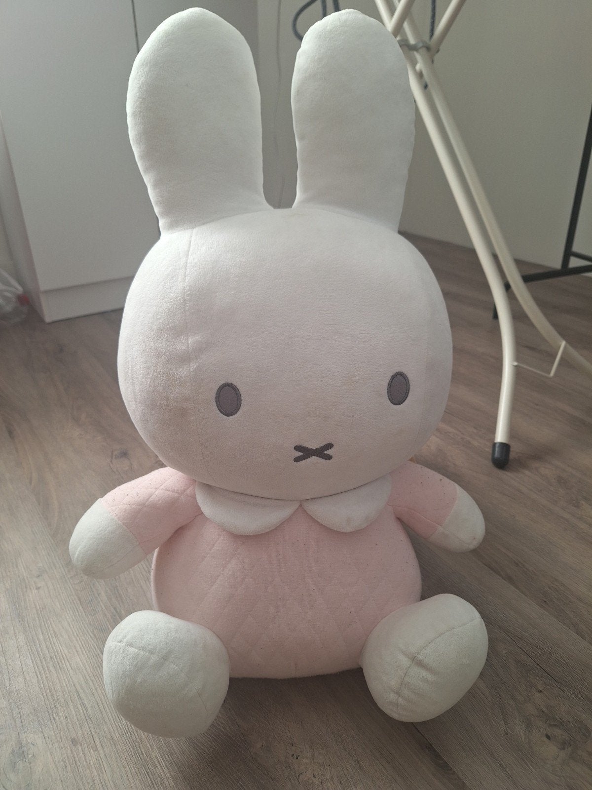 Grote Nijntje knuffel - Roze met wit kraagje, Gebruikt, Konijn, Nijntje, Ophalen of Verzenden