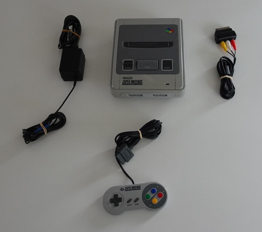 Super Nintendo 1CHIP Compleet met Controller, Spelcomputers en Games, Spelcomputers | Nintendo Super NES, Ophalen, Zo goed als nieuw