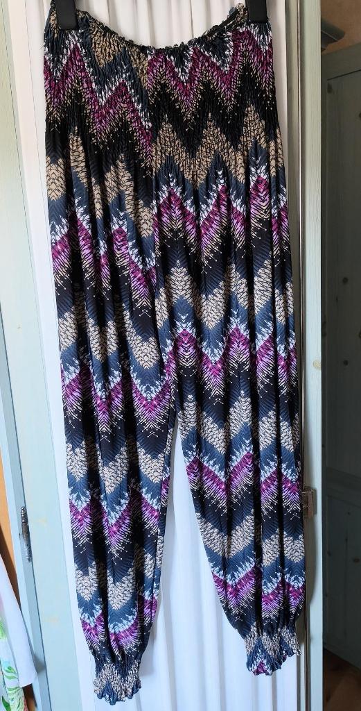 Dames - Broek, Overige kleuren, Maat 42/44 (L), Ophalen of Verzenden, Zo goed als nieuw