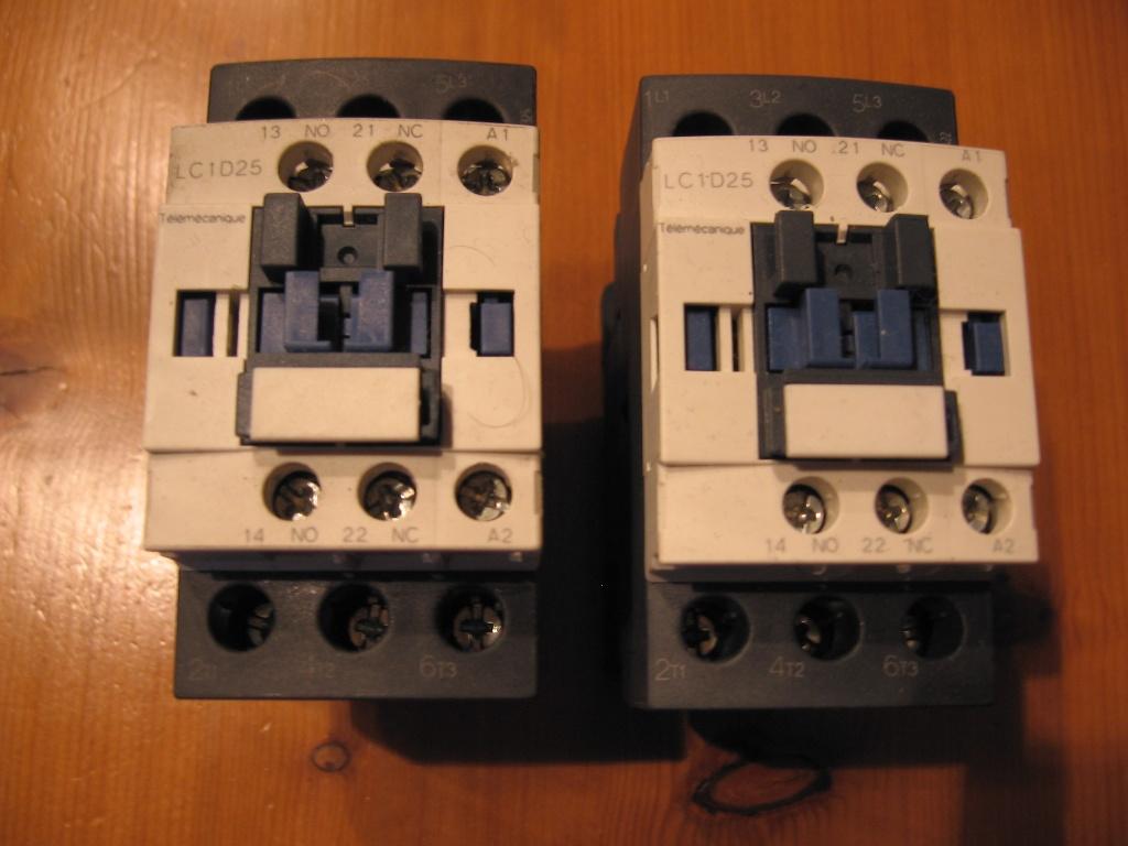 Telemecanique magneetschakelaar LC1D25 relais., Hobby en Vrije tijd, Elektronica-componenten, Ophalen of Verzenden, Gebruikt
