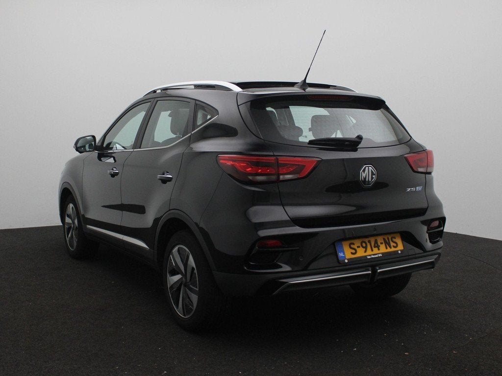 MG ZS EV Long Range Luxury 70 kWh | Panoramadak | Leder | Ca, Auto's, MG, 12 maanden, Gebruikt, Automatische klimaatregeling, ZS