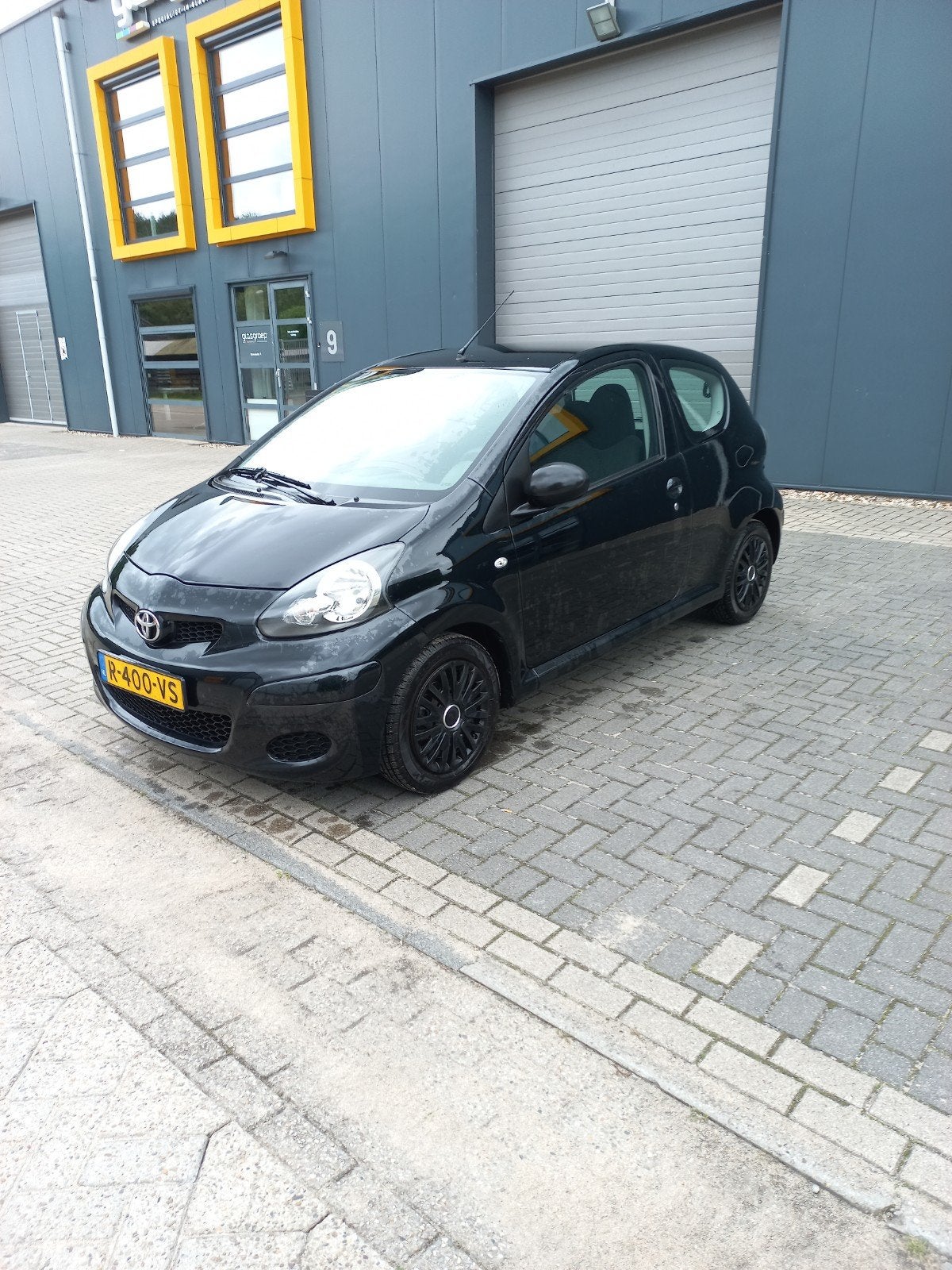 Toyota Aygo Airco 1.0 12V Vvt-i 3DRS MMT 2011 Zwart, Auto's, Toyota, Particulier, Aygo, Benzine, Hatchback, Handgeschakeld, Geïmporteerd