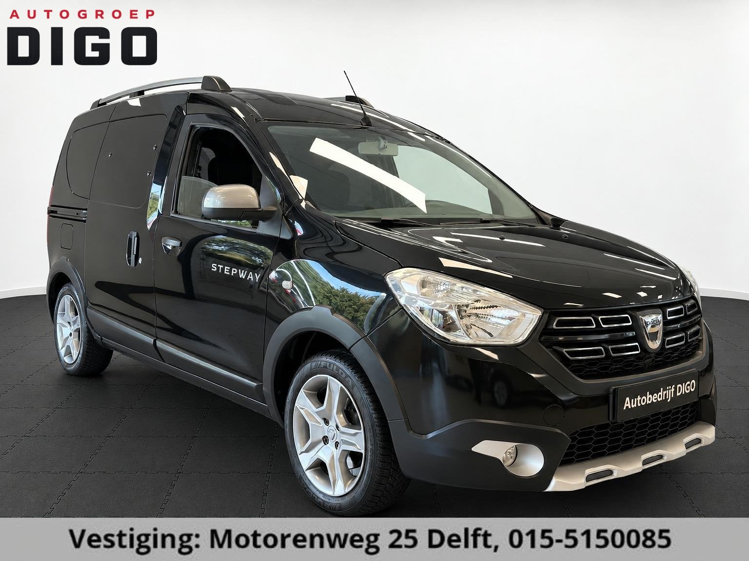 Dacia Dokker 1.3 TCe Stepway 130PK GARANTIE TOT 06-2029!* ., Auto's, Voorwielaandrijving, Stof, Gebruikt, Euro 6