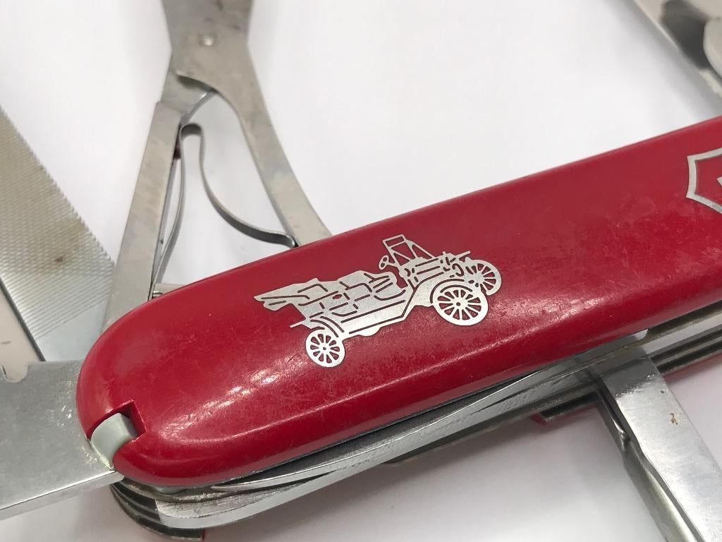 Vintage Victorinox  Grand Prix Rare Automobile inlay USED, Caravans en Kamperen, Ophalen of Verzenden, Gebruikt